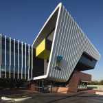 维多利亚州板球和社区中心，澳大利亚 / Cox Architecture
