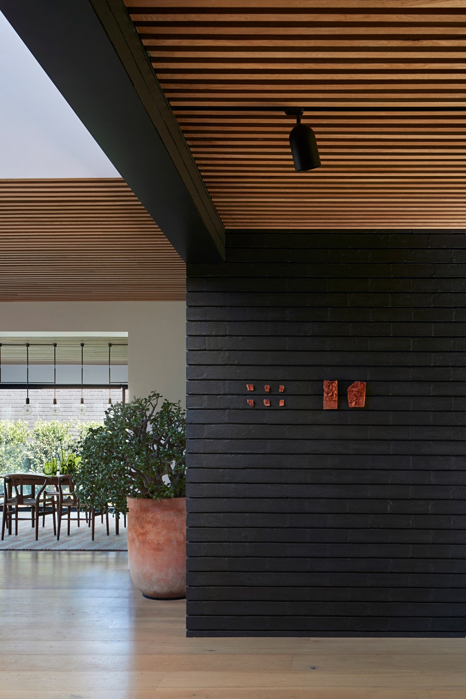 central park road residence by studiofour