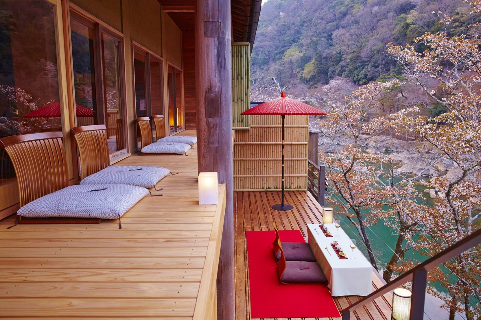 HOSHINOYA Kyoto Floating Tearoom 3