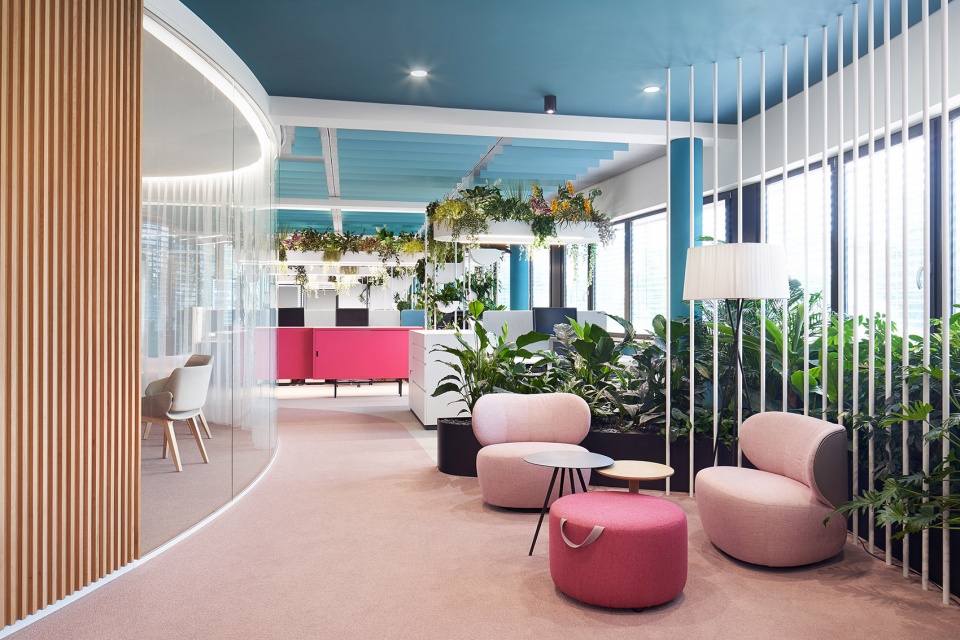the new headquarters of roman klis design by ippolito fleitz group