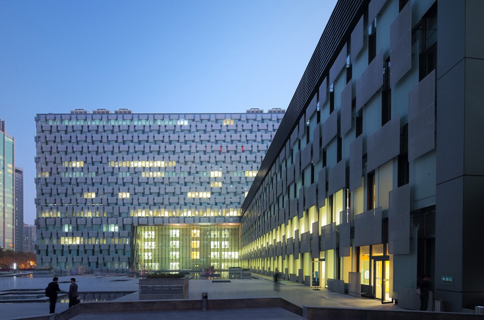 nanjing drum tower hospital china by lemanarc sa