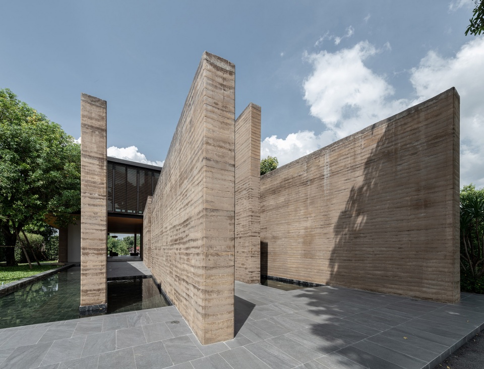 tara villa by idin architects