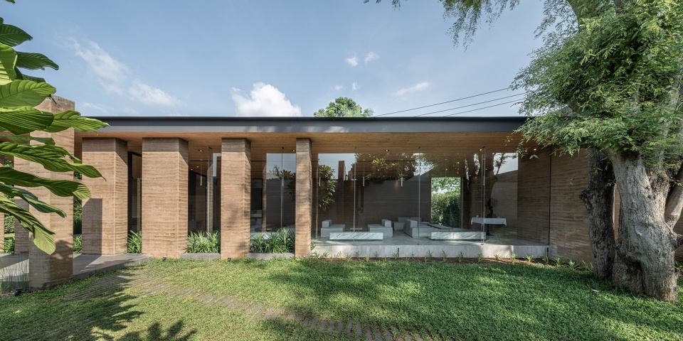 tara villa by idin architects