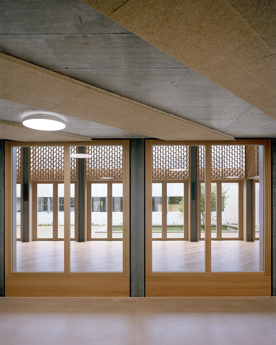 secondary school romanshorn by bak gordon arquitectos architekturburo bernhard maurer gmbh