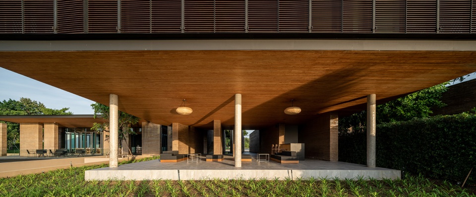 tara villa by idin architects