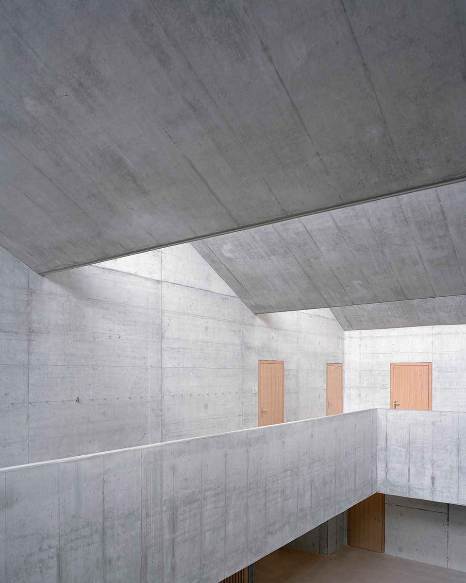 secondary school romanshorn by bak gordon arquitectos architekturburo bernhard maurer gmbh
