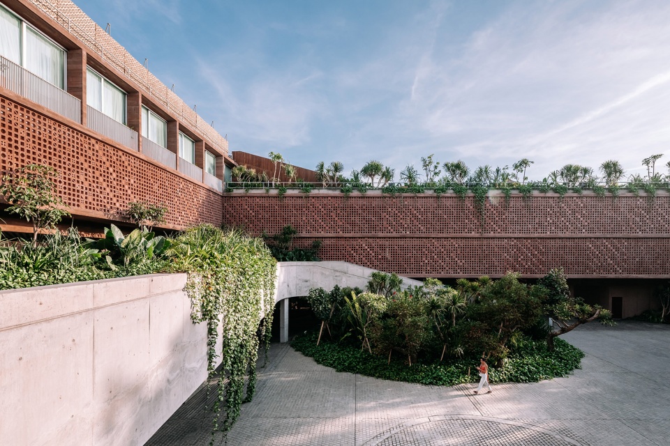 omas first hotel in bali potato head studios completes
