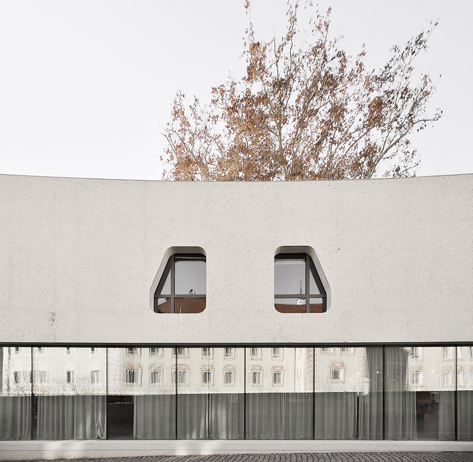 treehugger tourist information office by modusarchitects
