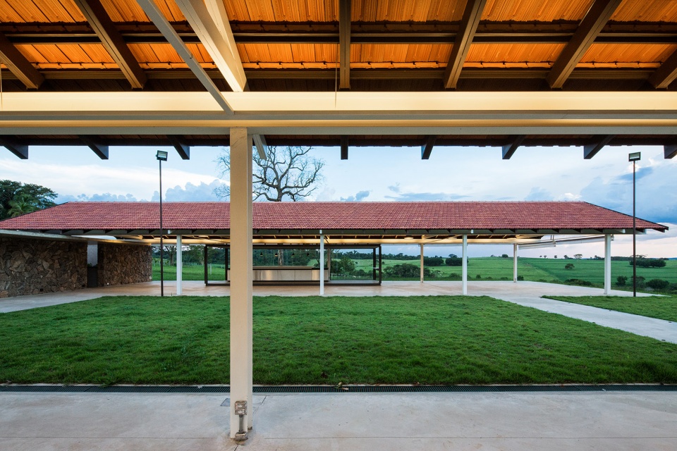 tatersal amador aguiar by bruno rossi arquitetos