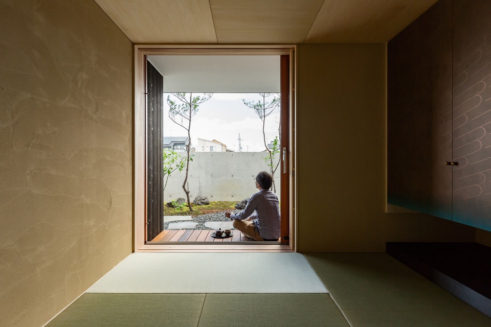 hikone house by hearth architects
