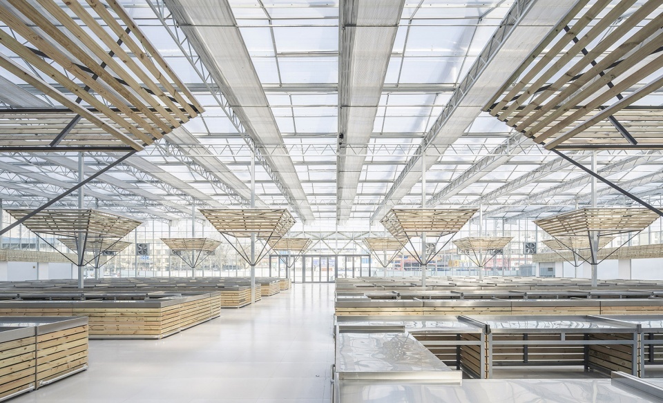 temporary site of shengli market china by luo studio 960x584