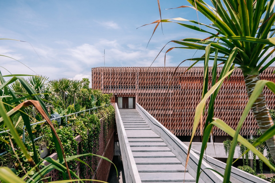 potato head studios by oma