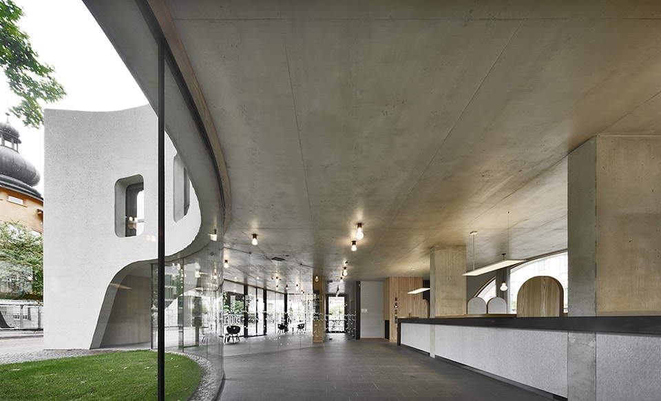 treehugger tourist information office by modusarchitects