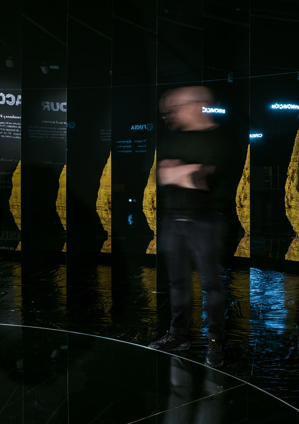 astral bodies enorme studio finsa