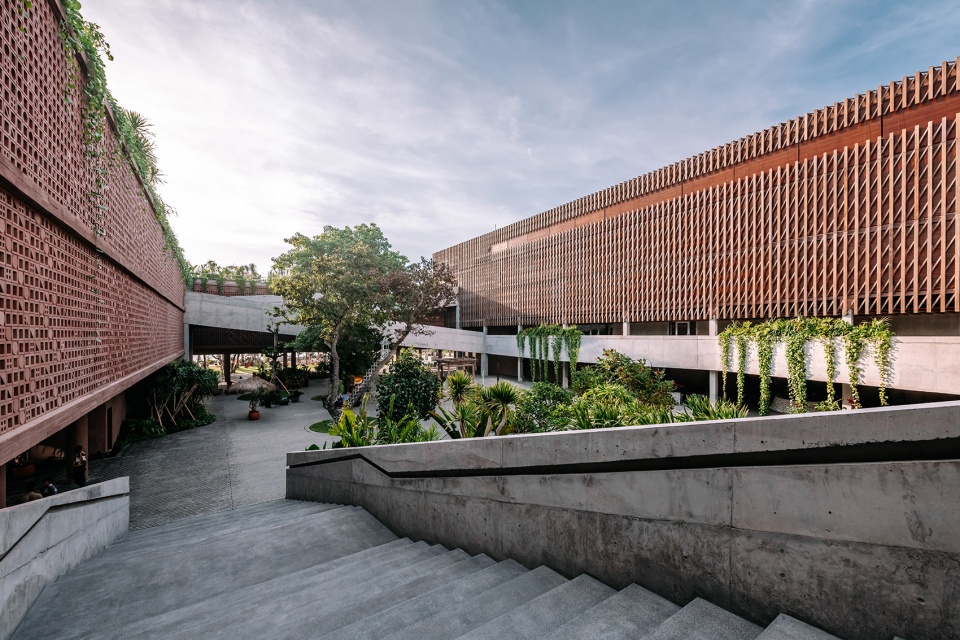 potato head studios by oma