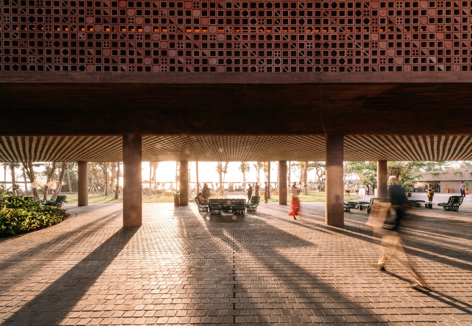 potato head studios by oma