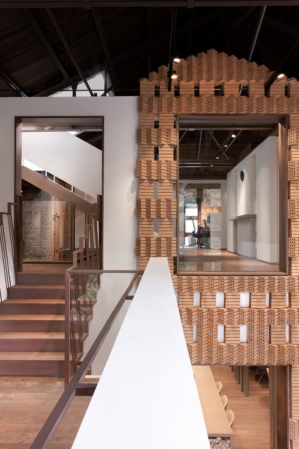 canada goose shanghai office by roomoo
