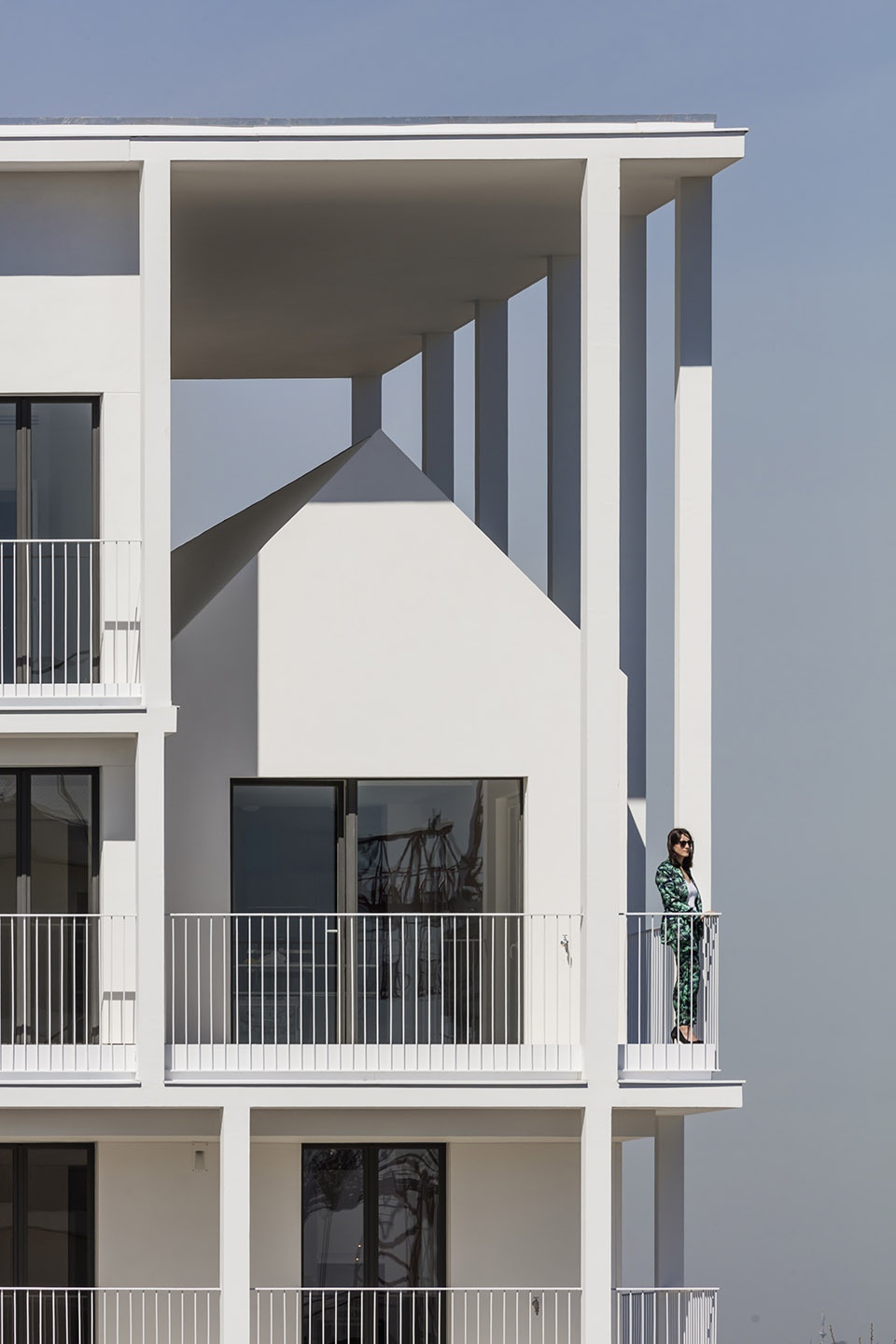 bat high rise living by aavp architecture