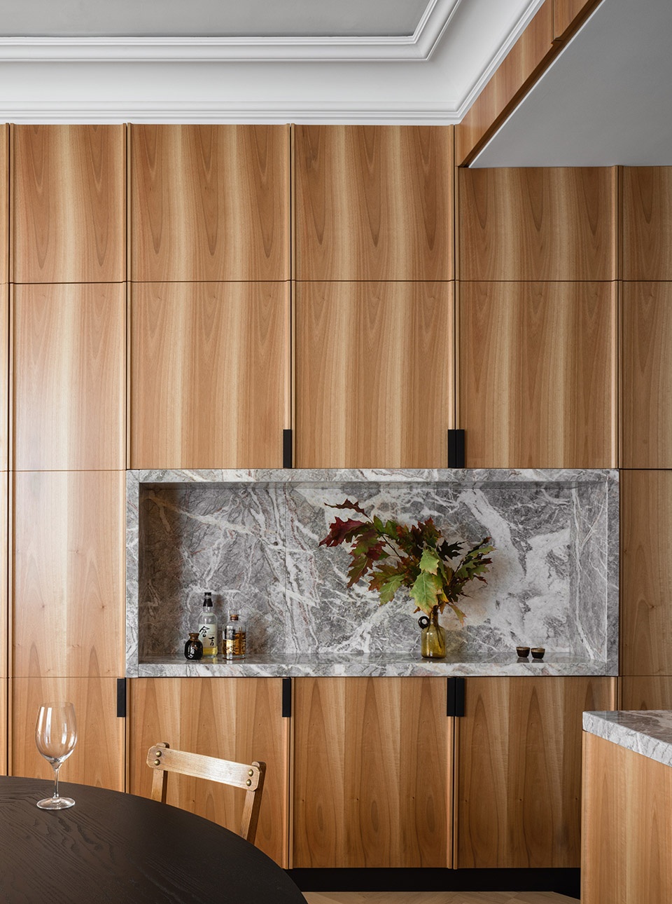 appartement xvi by studio razavi architecture