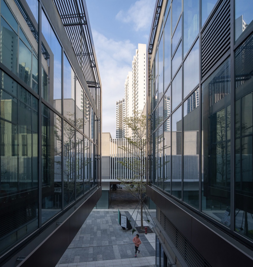 shenzhen international art design center iadc art arcade china by tanghua architect associates