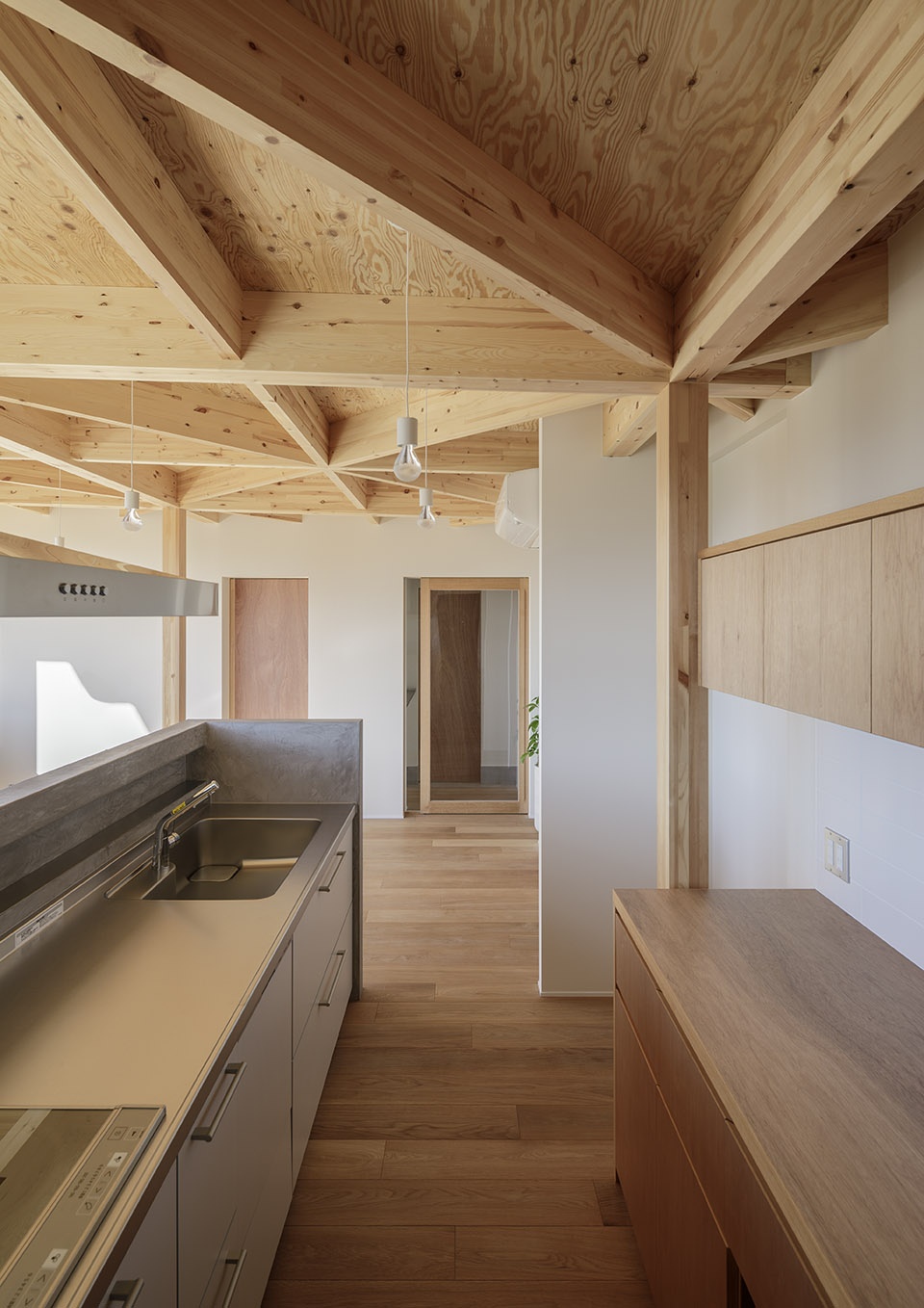 house in nanto by kazuto nishi architects
