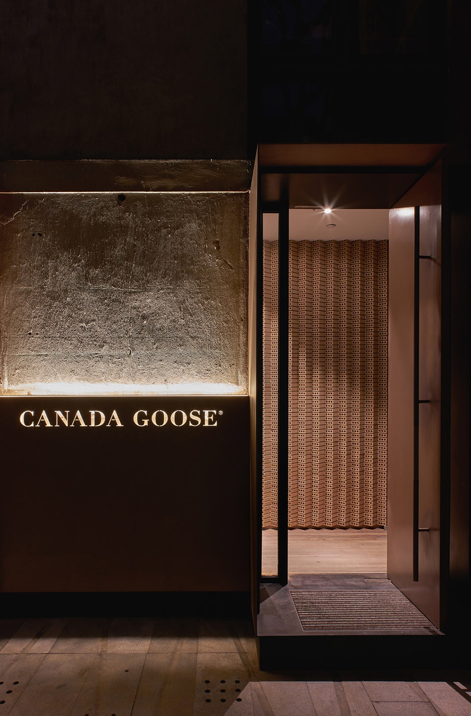 canada goose shanghai office by roomoo