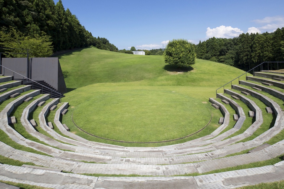 white arbor and open air theater maezawa garden by a p l design workshop