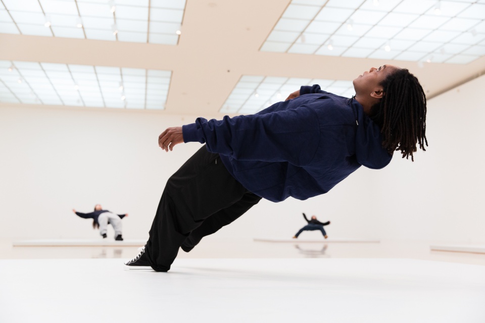 in just a blink of an eye by xu zhen