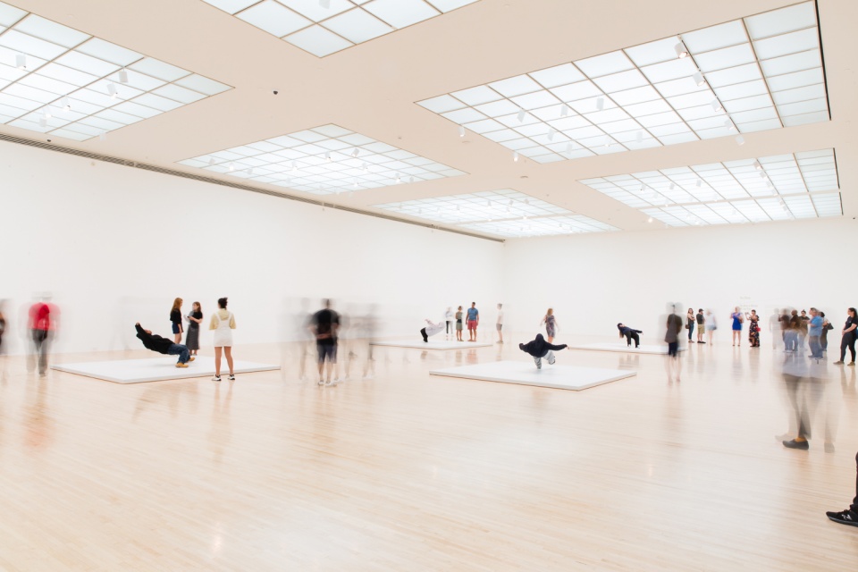 in just a blink of an eye by xu zhen