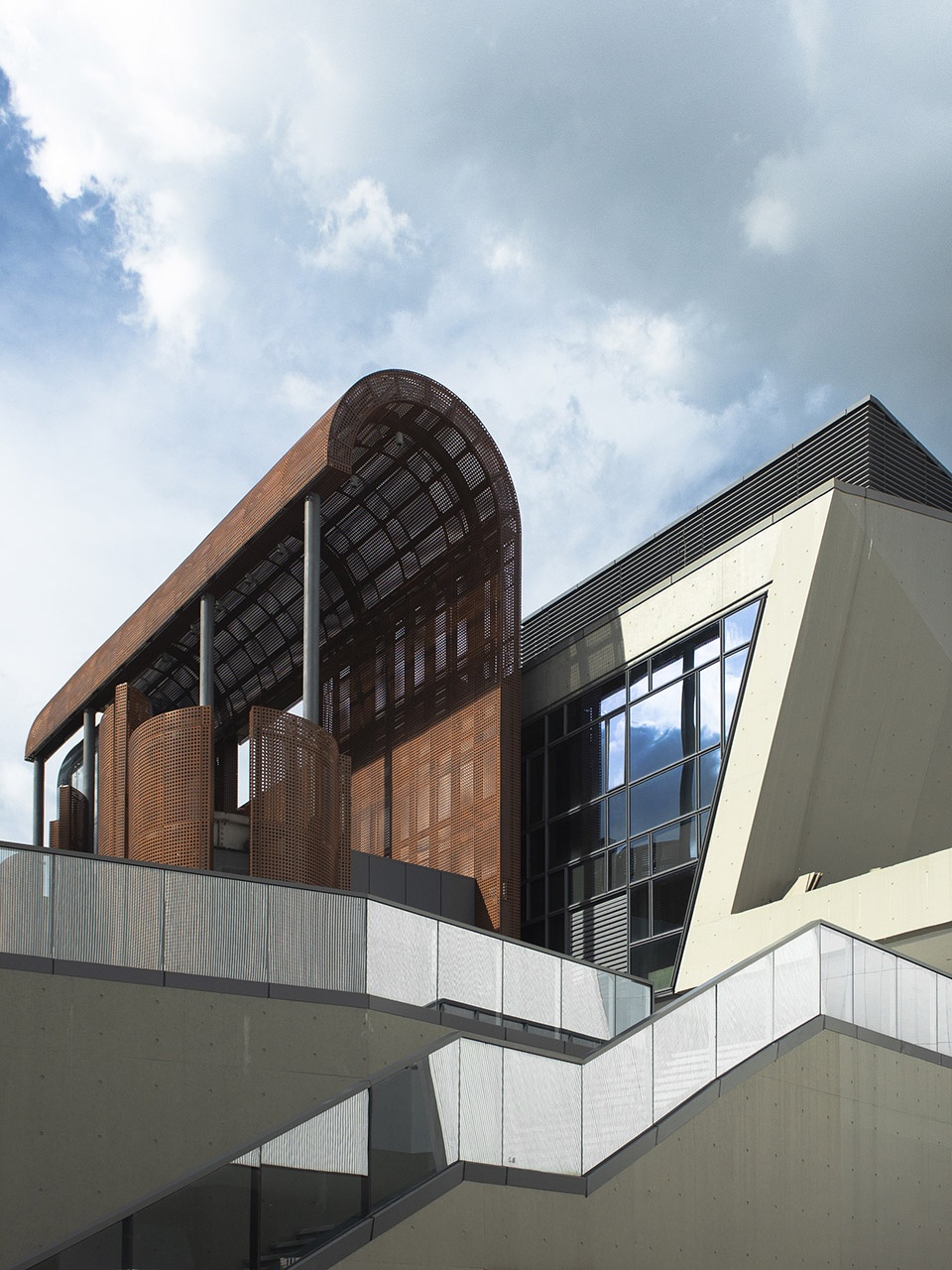 shenzhen international art design center iadc art arcade china by tanghua architect associates