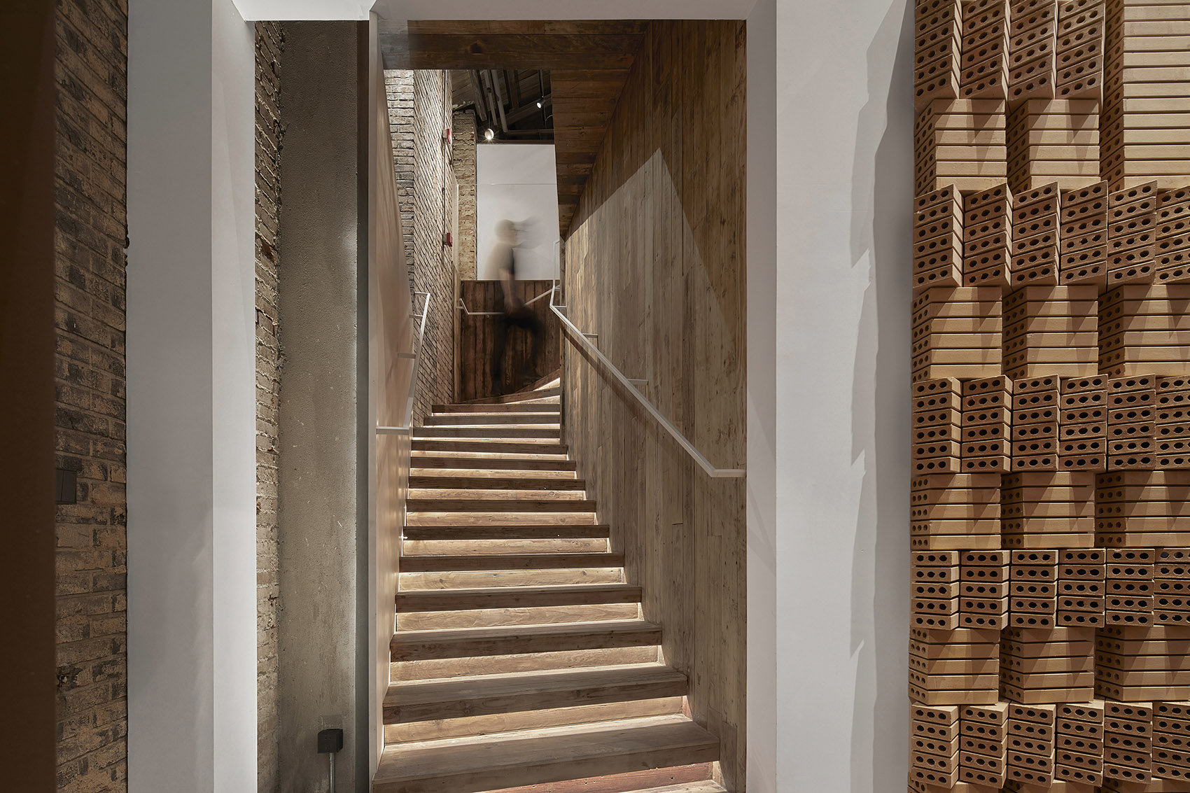 canada goose shanghai office by roomoo