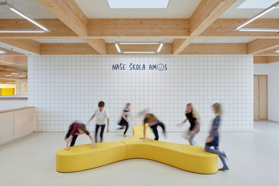 elementary school amos for psary and dolni jircany by soa architekti