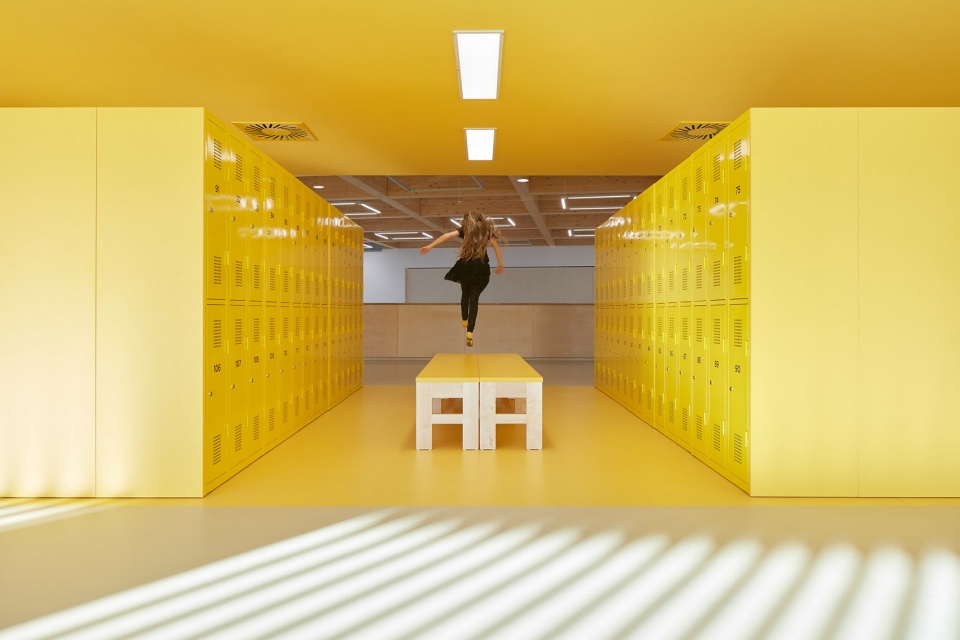 elementary school amos for psary and dolni jircany by soa architekti
