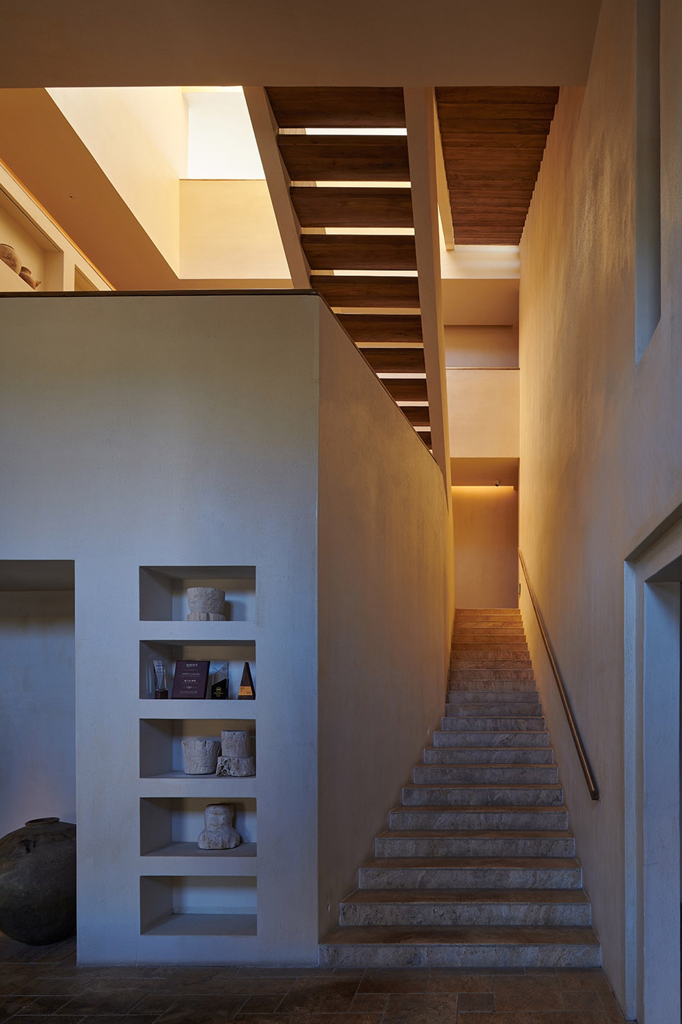 sunyata hotel in meili snow mountain china by zhaoyang architects