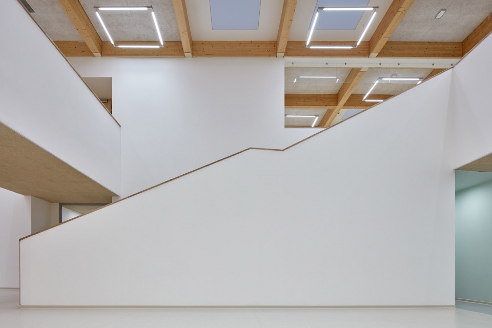 elementary school amos for psary and dolni jircany by soa architekti