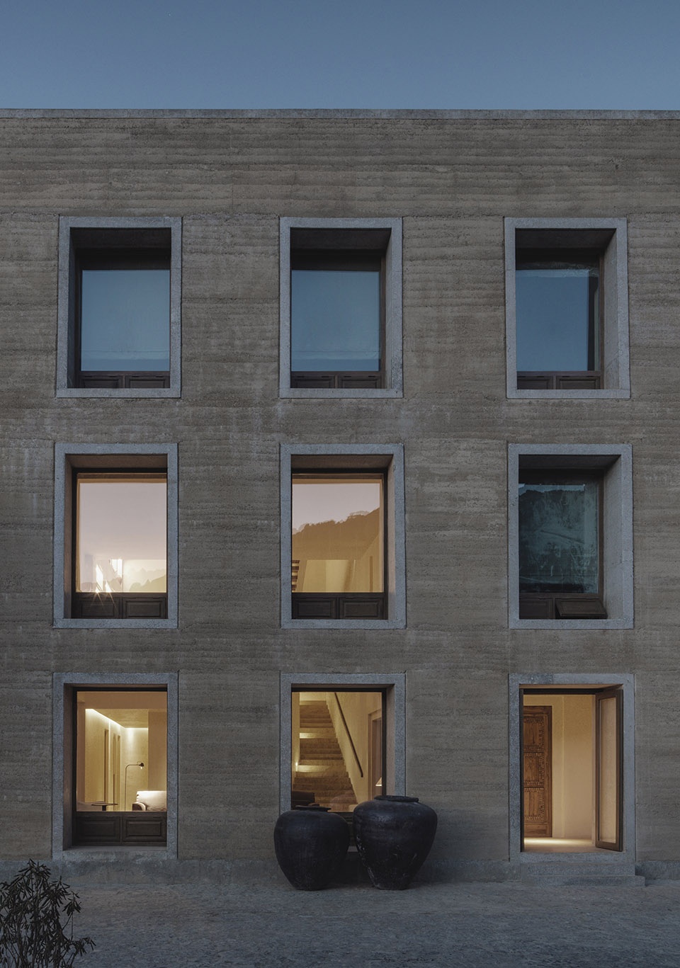sunyata hotel in meili snow mountain china by zhaoyang architects