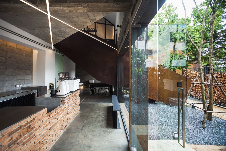 wonderwall hotel by blank studio