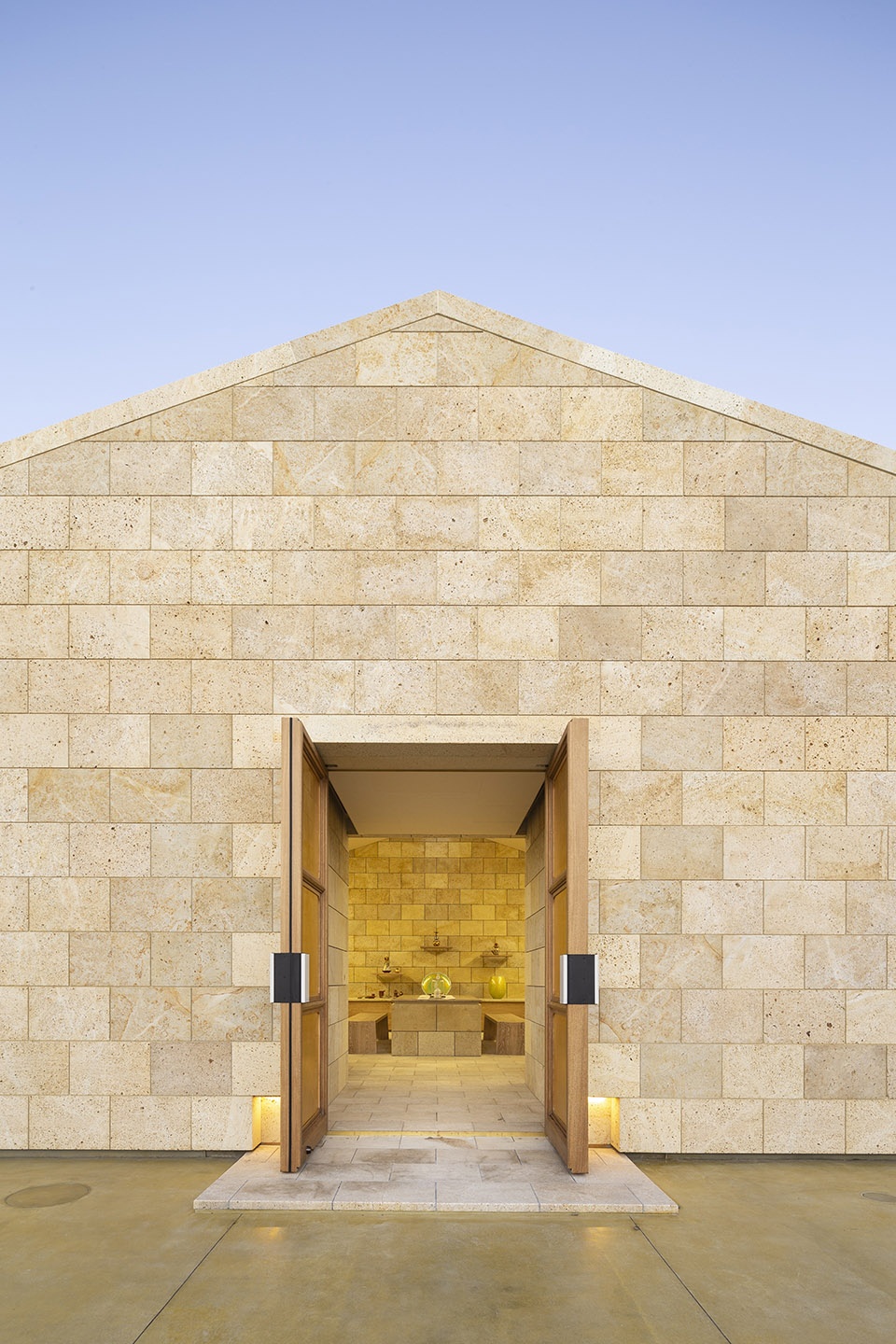 mutan by apollo architects associates