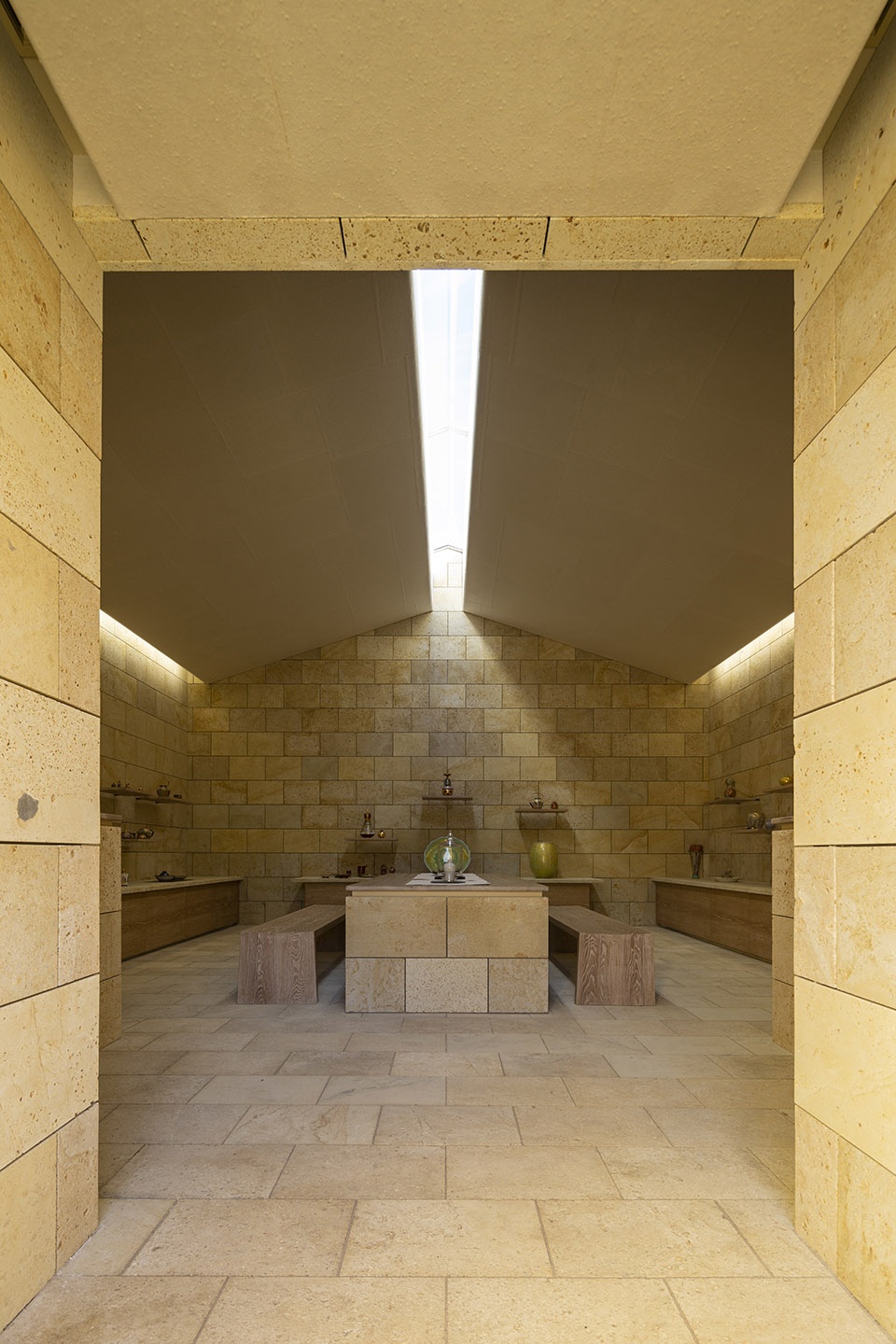 mutan by apollo architects associates