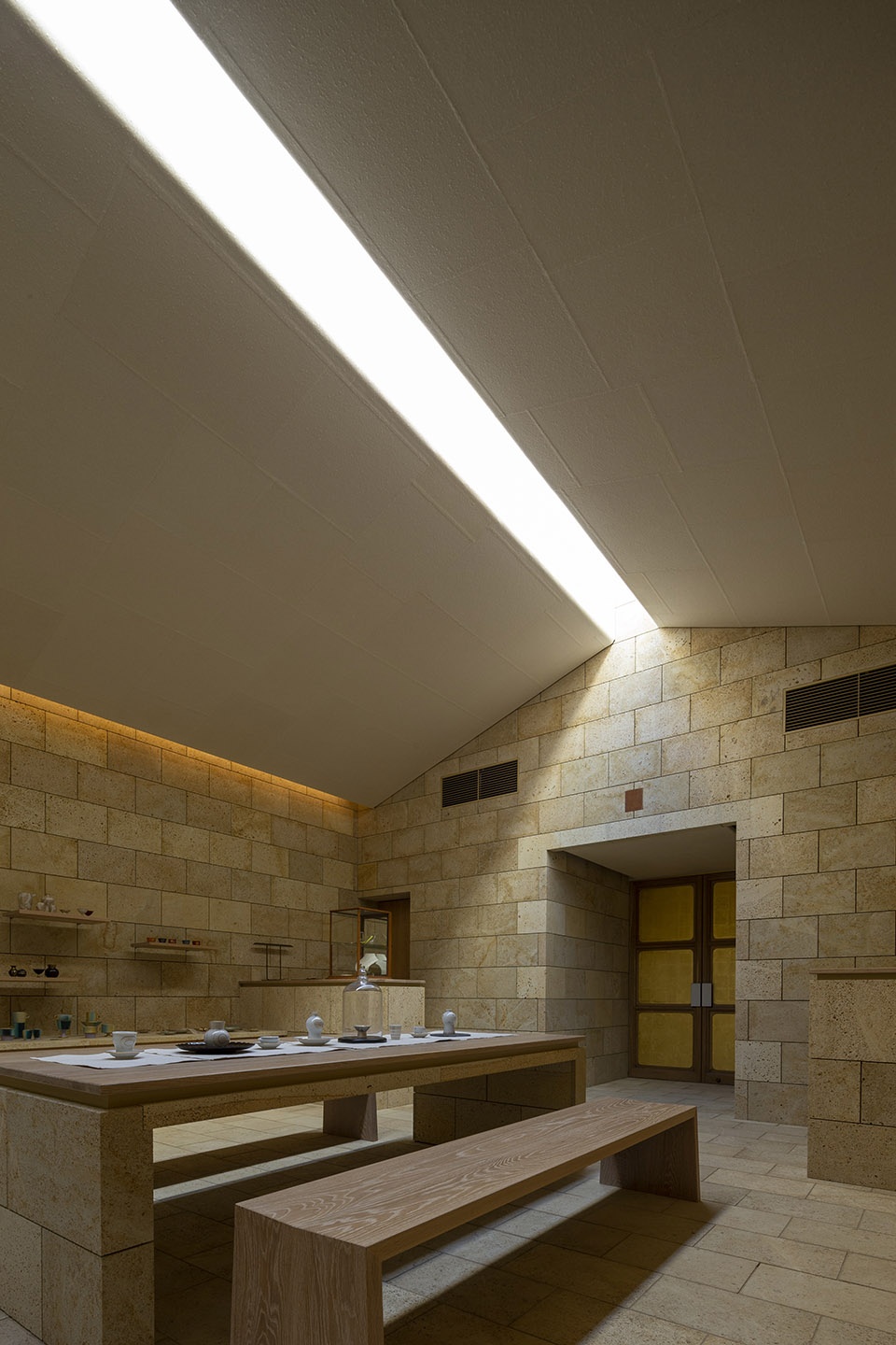 mutan by apollo architects associates