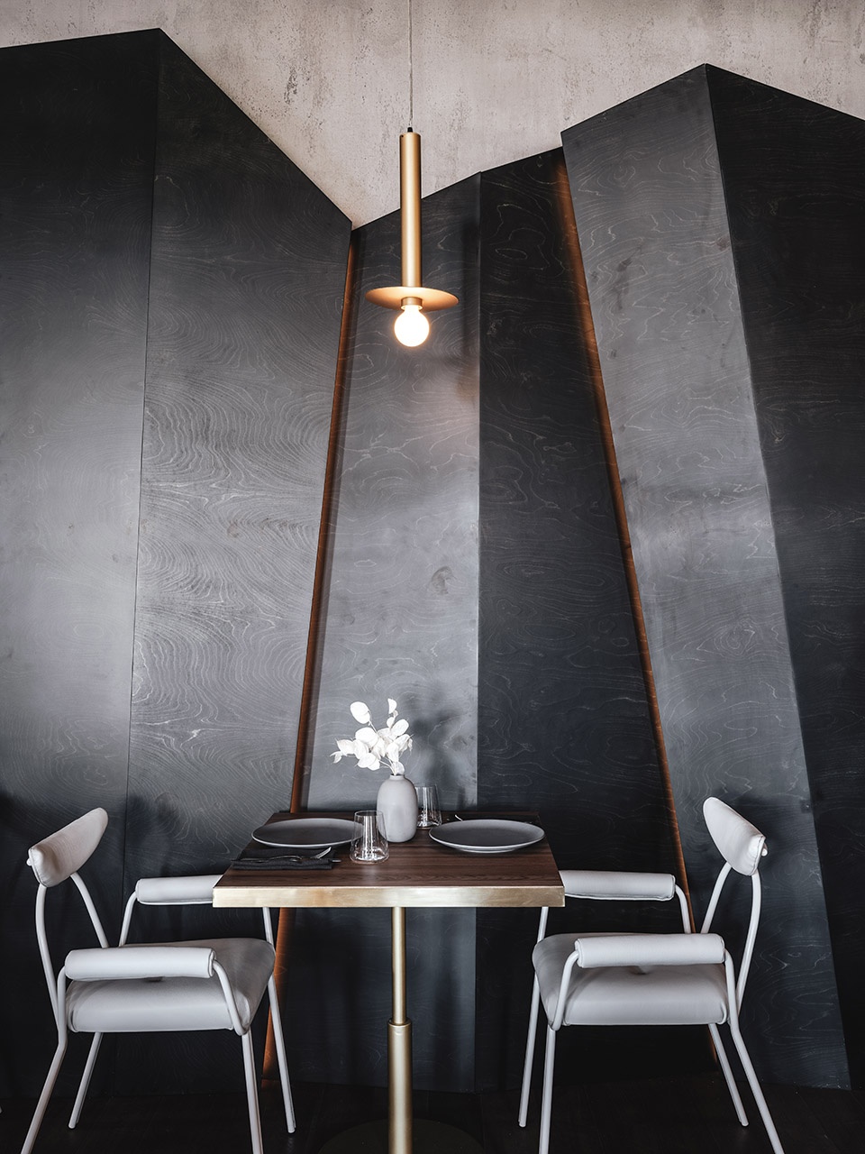 Restaurant Polyot by Asthetique