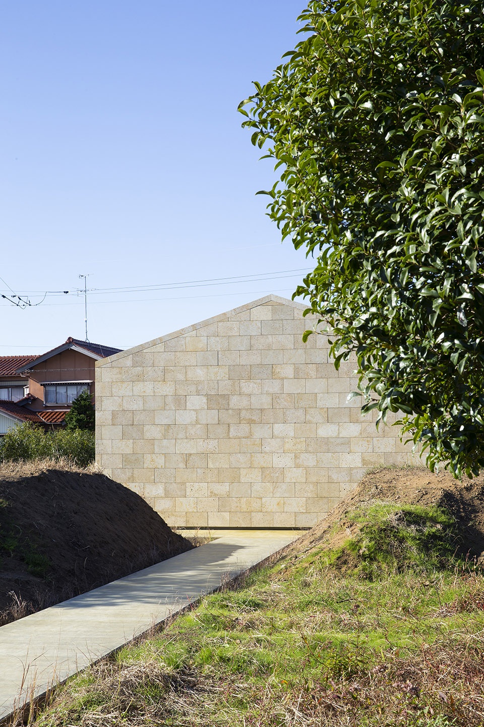 mutan by apollo architects associates