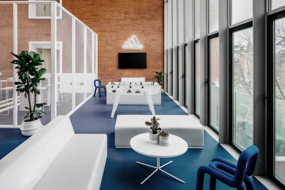adidas insep renovation for the headquarters of insep by ubalt architectes ubi bene