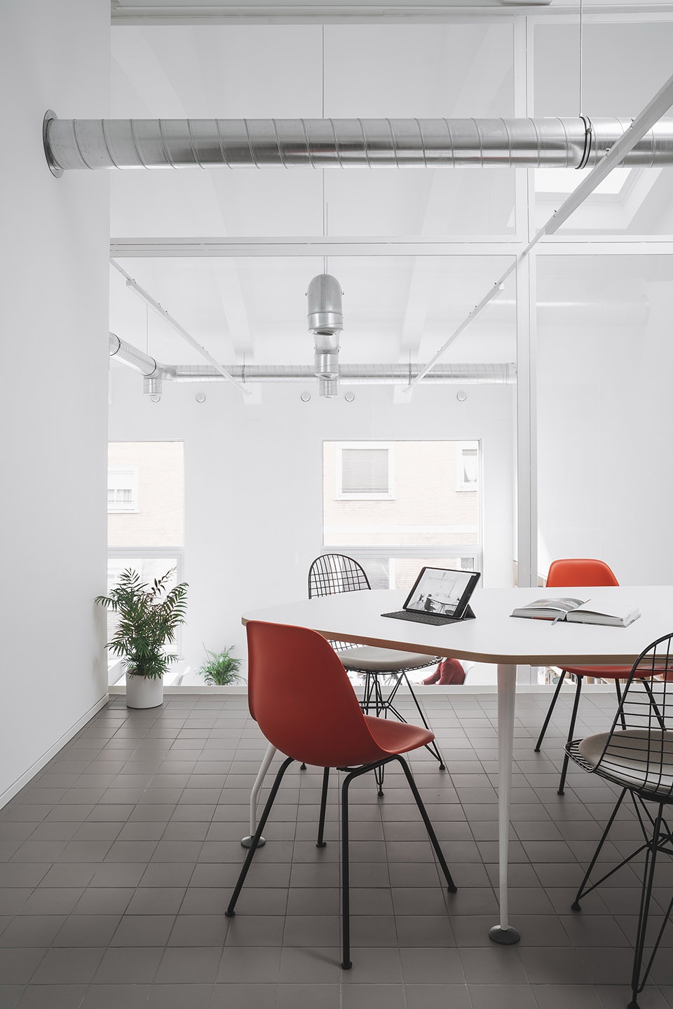 verne and bigd headquarters by verne arquitectura