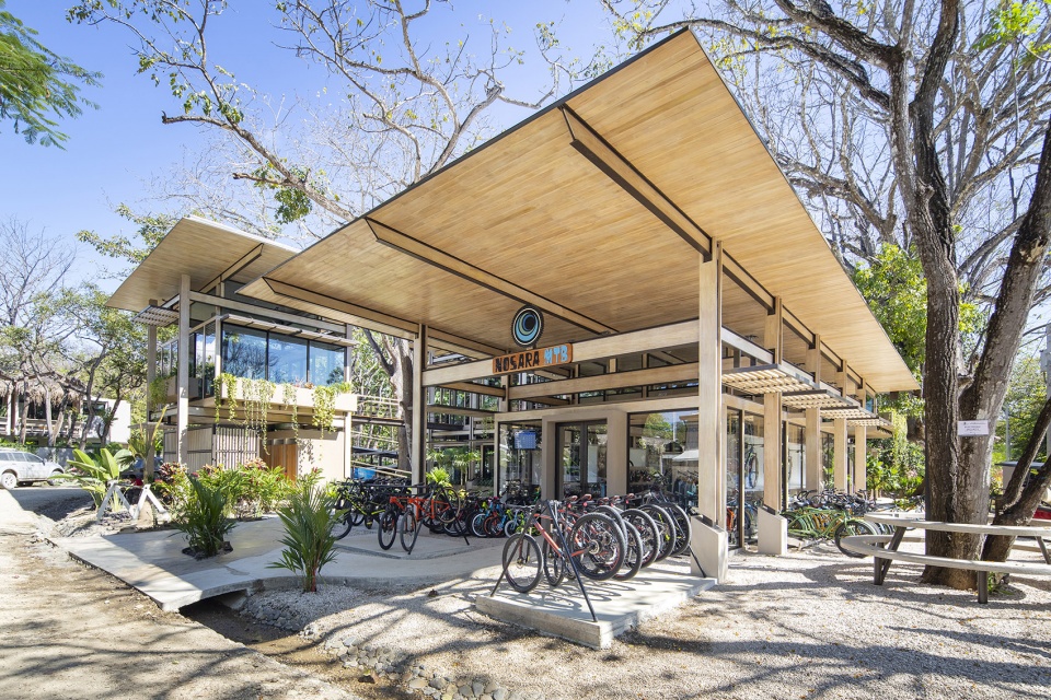the athletic center by studio saxe