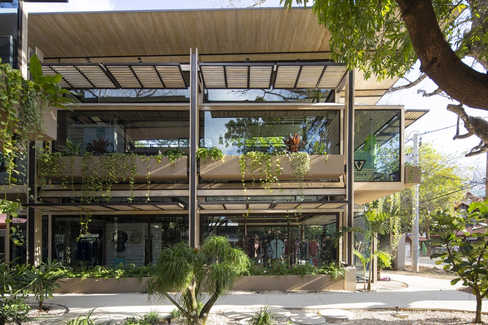the athletic center by studio saxe