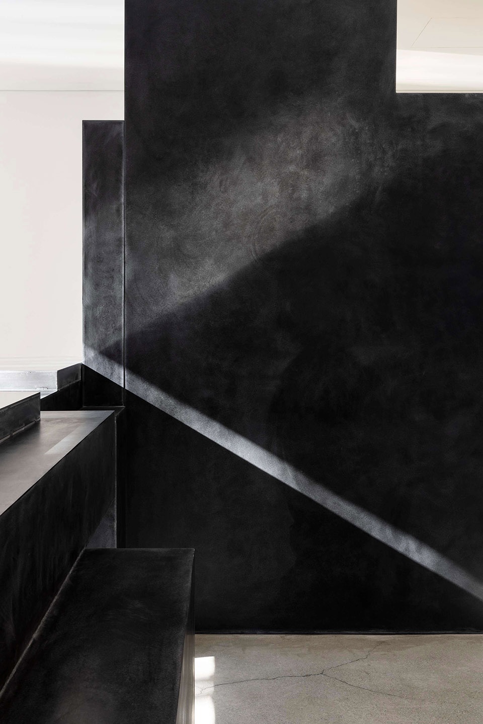 Andersson Bell Creative Studio Unravel