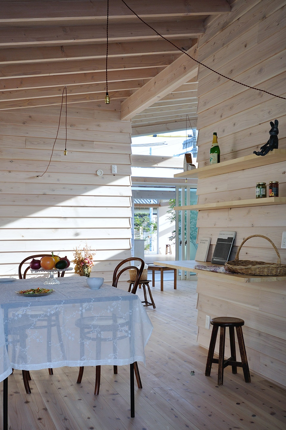 KOWA Public Apartment Complex in Mihama Studio Velocity