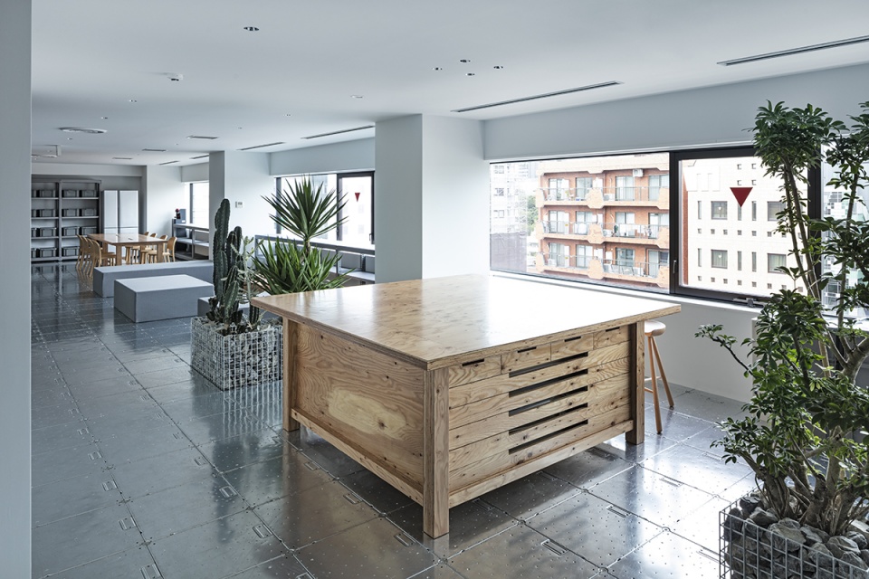 rhizomatiks office by schemata architects