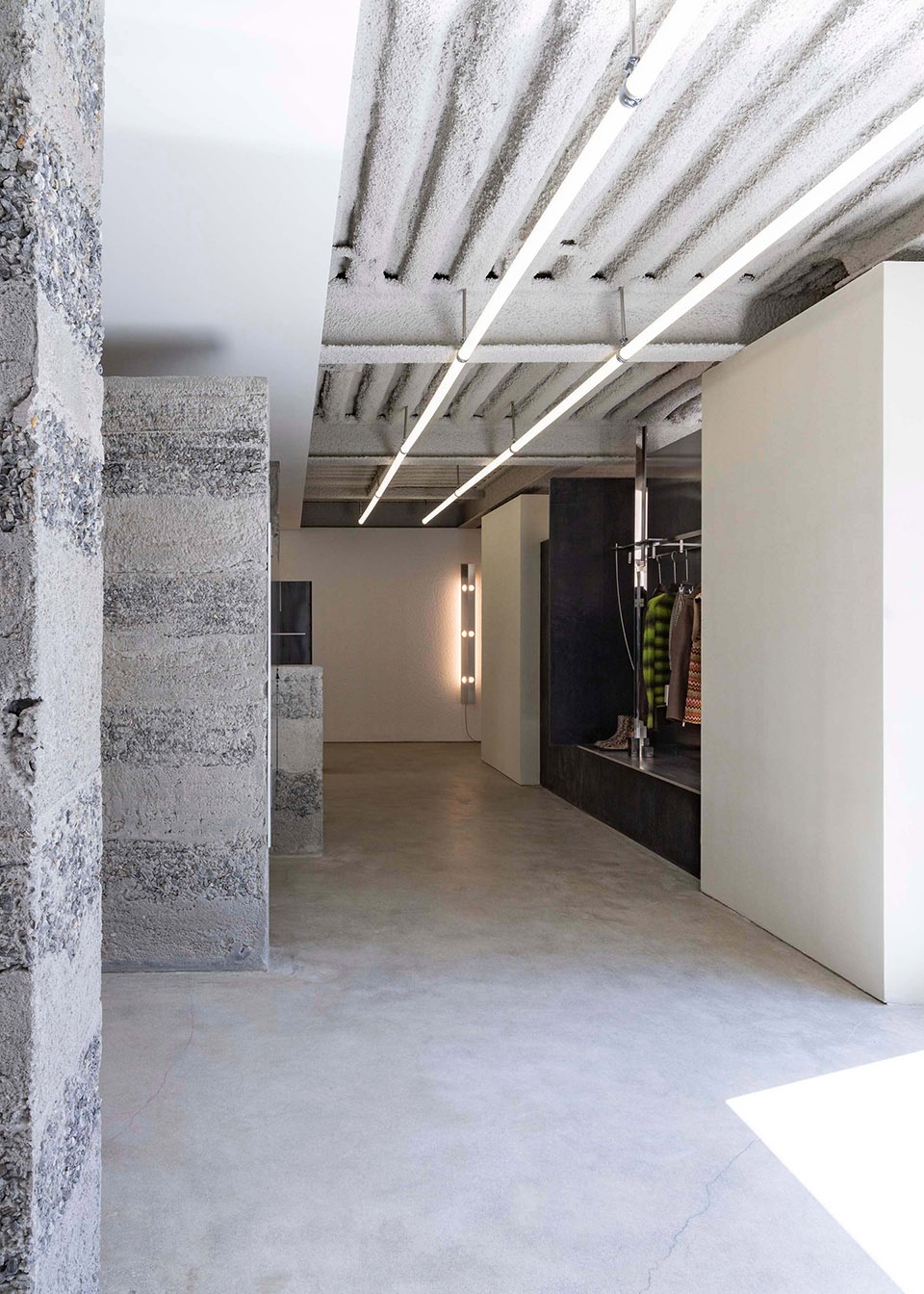Andersson Bell Creative Studio Unravel